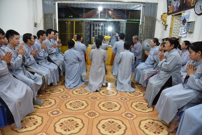 One-Day Retreat at Minh Chat ashram in Can Tho and offering to Khmer Theravada Buddhist University of the Charity Board.