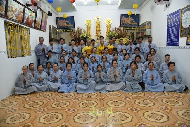 One-Day Retreat at Minh Chat ashram in Can Tho and offering to Khmer Theravada Buddhist University of the Charity Board.