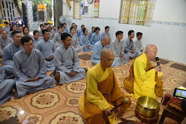One-Day Retreat at Minh Chat ashram in Can Tho and offering to Khmer Theravada Buddhist University of the Charity Board.