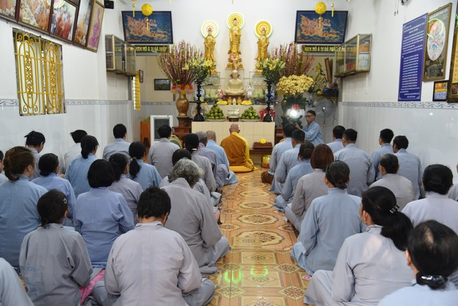 One-Day Retreat at Minh Chat ashram in Can Tho and offering to Khmer Theravada Buddhist University of the Charity Board.
