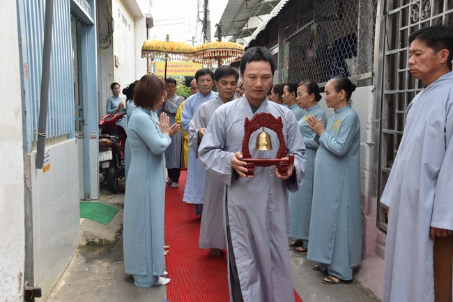 One-Day Retreat at Minh Chat ashram in Can Tho and offering to Khmer Theravada Buddhist University of the Charity Board.