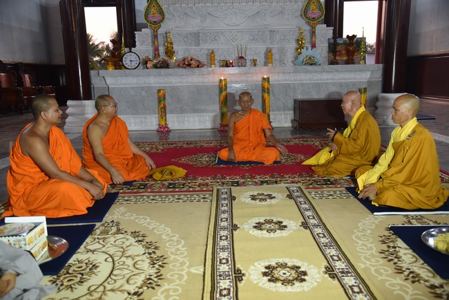 One-Day Retreat at Minh Chat ashram in Can Tho and offering to Khmer Theravada Buddhist University of the Charity Board.