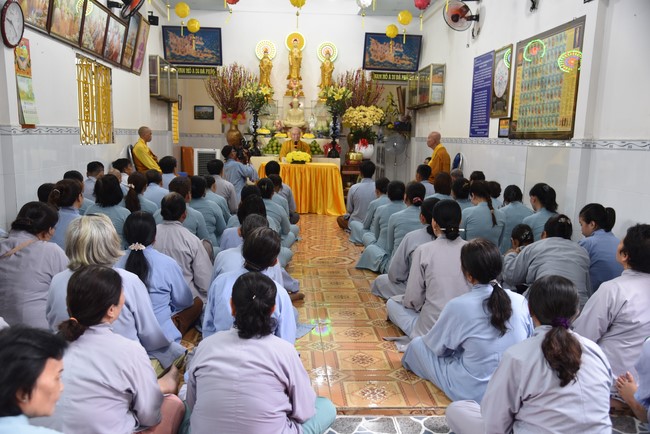One-Day Retreat at Minh Chat ashram in Can Tho and offering to Khmer Theravada Buddhist University of the Charity Board.