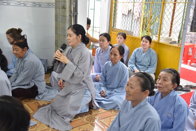 One-Day Retreat at Minh Chat ashram in Can Tho and offering to Khmer Theravada Buddhist University of the Charity Board.