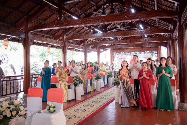 Wedding Ceremony at the pagoda