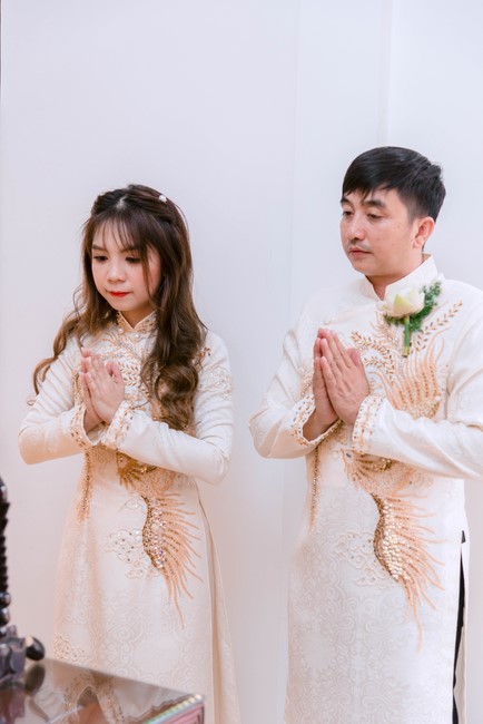 Wedding Ceremony at the pagoda