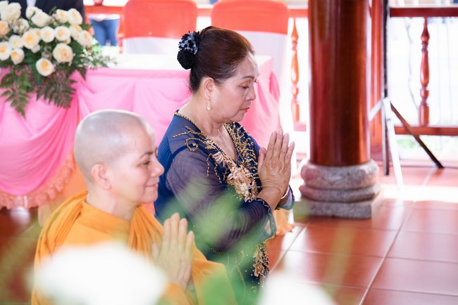 Wedding Ceremony at the pagoda