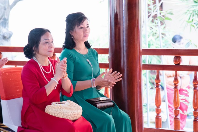 Wedding Ceremony at the pagoda