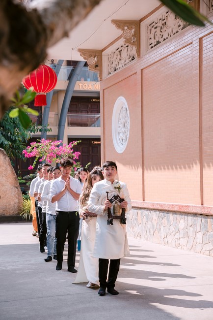 Wedding Ceremony at the pagoda