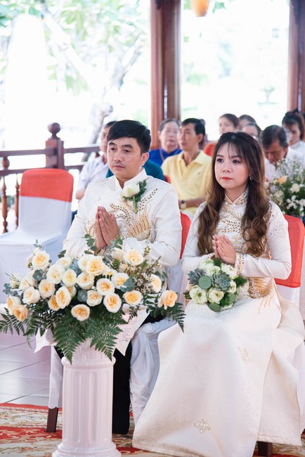Wedding Ceremony at the pagoda