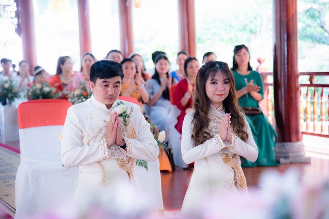 Wedding Ceremony at the pagoda