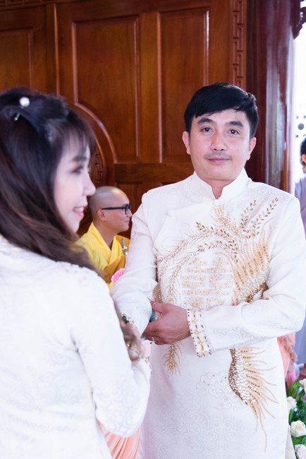 Wedding Ceremony at the pagoda