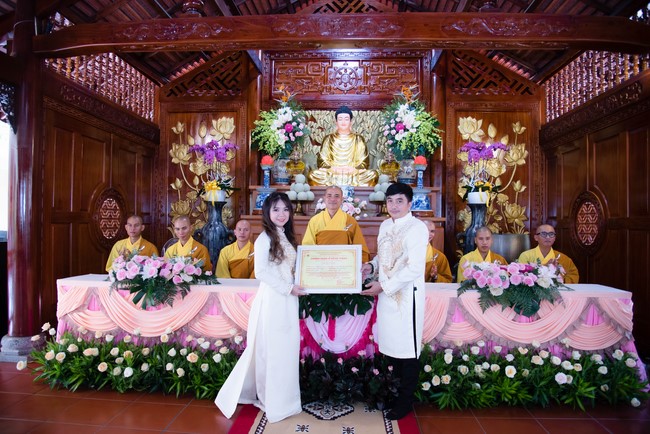 Wedding Ceremony at the pagoda