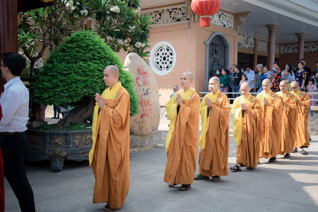 Wedding Ceremony at the pagoda