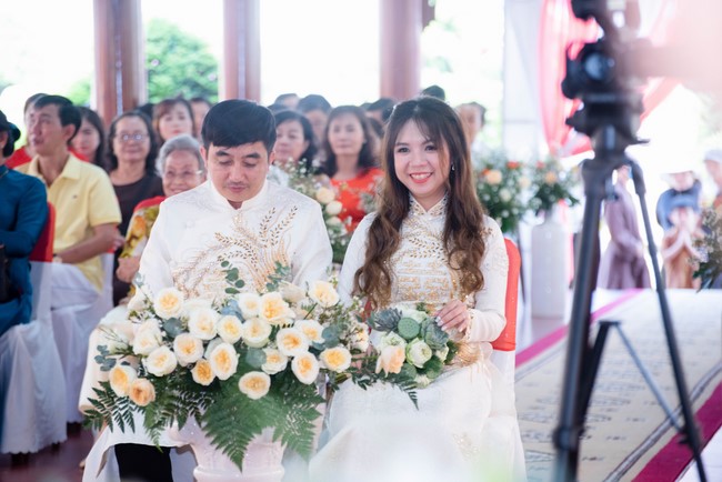 Wedding Ceremony at the pagoda