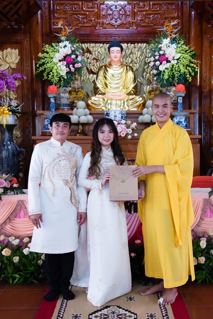 Wedding Ceremony at the pagoda