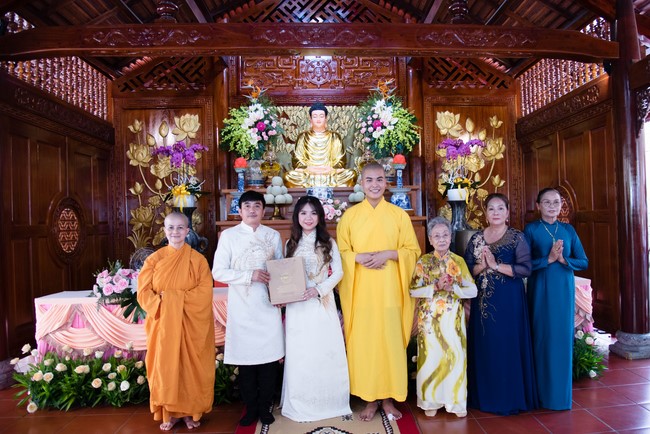Wedding Ceremony at the pagoda