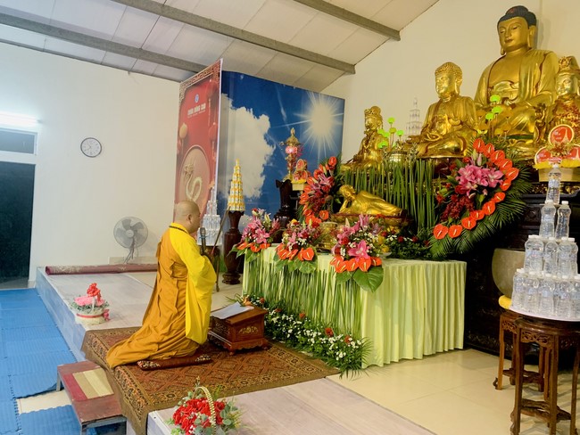 Repentant Ceremony, Taking Three-Jewel Refuge, commemoration of Shakyamuni Buddha of entering Nirvana at Dong Cao pagoda, Thanh Hoa