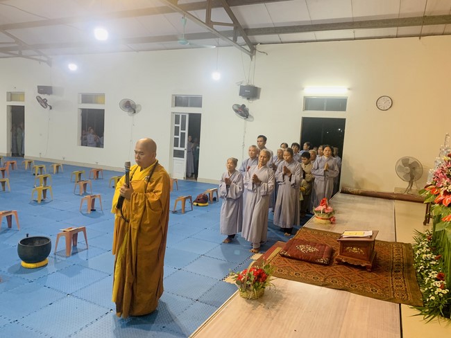 Repentant Ceremony, Taking Three-Jewel Refuge, commemoration of Shakyamuni Buddha of entering Nirvana at Dong Cao pagoda, Thanh Hoa