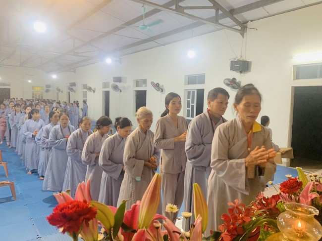 Repentant Ceremony, Taking Three-Jewel Refuge, commemoration of Shakyamuni Buddha of entering Nirvana at Dong Cao pagoda, Thanh Hoa