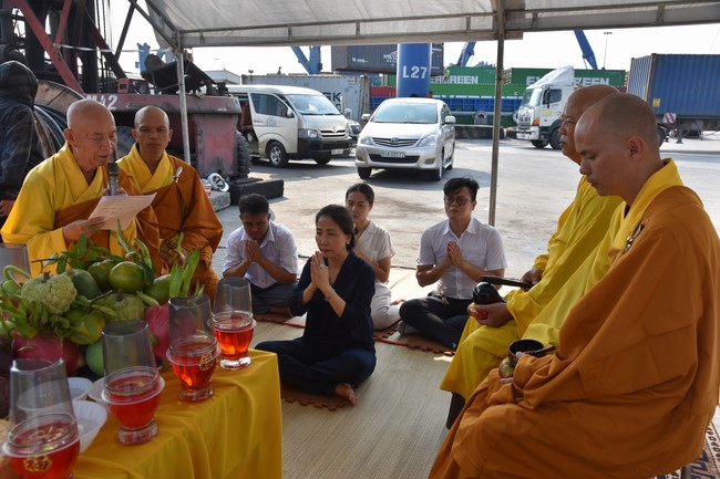 Peace Praying Ritual to Cat Lai Giang Nam TERMINA Huong Duong Trading and Service Co., Ltd by Charity Board
