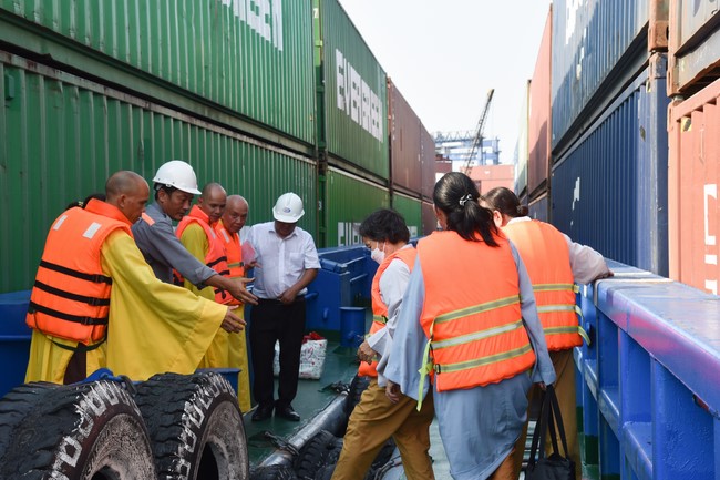 Peace Praying Ritual to Cat Lai Giang Nam TERMINA Huong Duong Trading and Service Co., Ltd by Charity Board