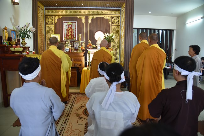 The rite praying for rebirth and giving gifts to the Blind in Tay Ninh