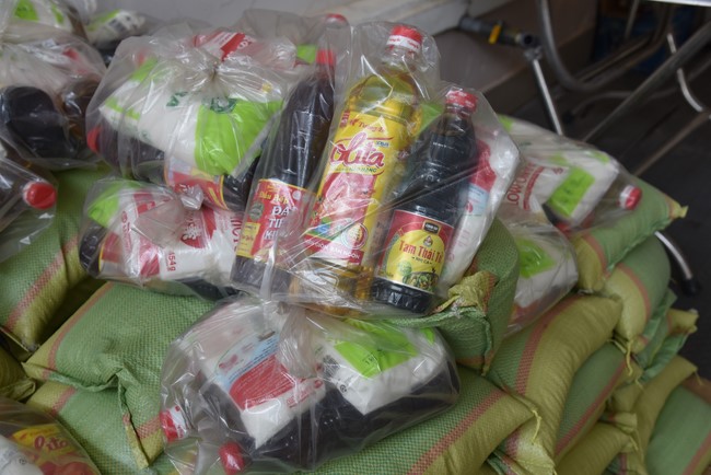 The rite praying for rebirth and giving gifts to the Blind in Tay Ninh