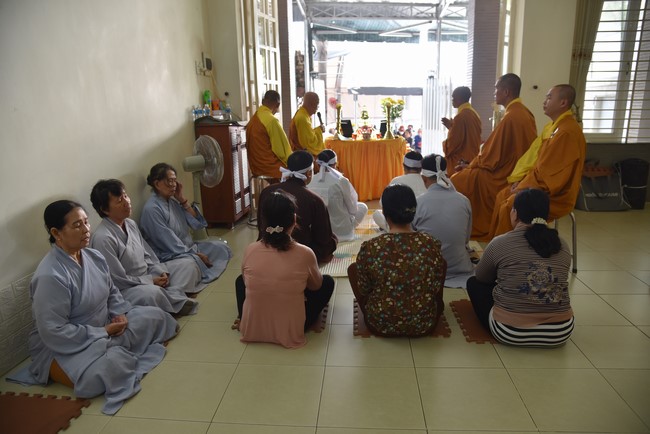 The rite praying for rebirth and giving gifts to the Blind in Tay Ninh