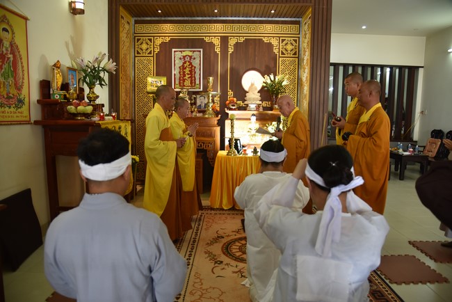 The rite praying for rebirth and giving gifts to the Blind in Tay Ninh
