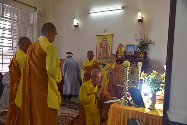 The rite praying for rebirth and giving gifts to the Blind in Tay Ninh