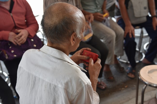 The rite praying for rebirth and giving gifts to the Blind in Tay Ninh