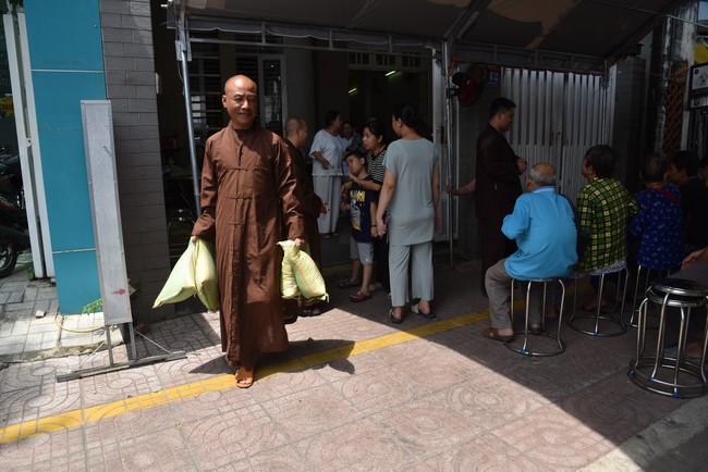 The rite praying for rebirth and giving gifts to the Blind in Tay Ninh
