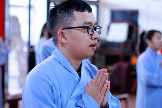 Chùa Linh Ẩn – Đài Loan: Xuân Nơi Xứ Người