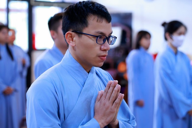 Chùa Linh Ẩn – Đài Loan: Xuân Nơi Xứ Người