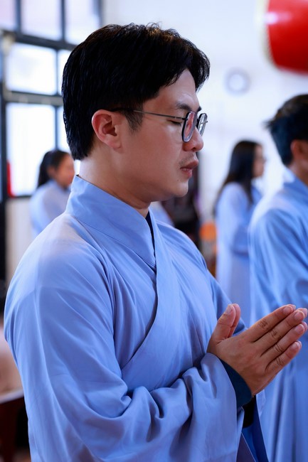 Chùa Linh Ẩn – Đài Loan: Xuân Nơi Xứ Người