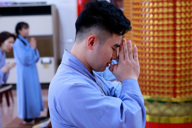 Chùa Linh Ẩn – Đài Loan: Xuân Nơi Xứ Người