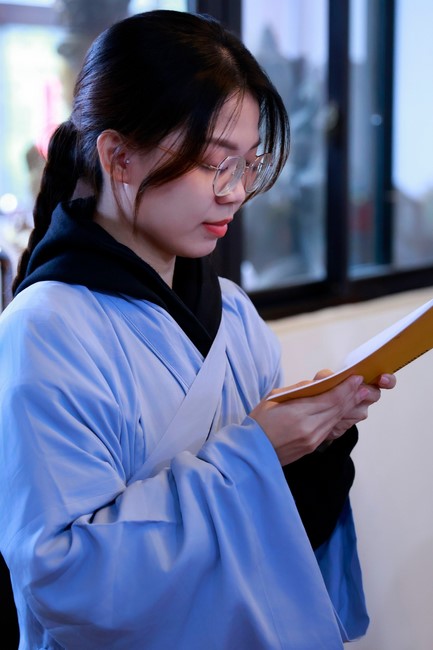 Chùa Linh Ẩn – Đài Loan: Xuân Nơi Xứ Người