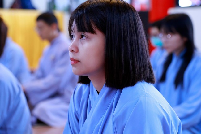 Chùa Linh Ẩn – Đài Loan: Xuân Nơi Xứ Người