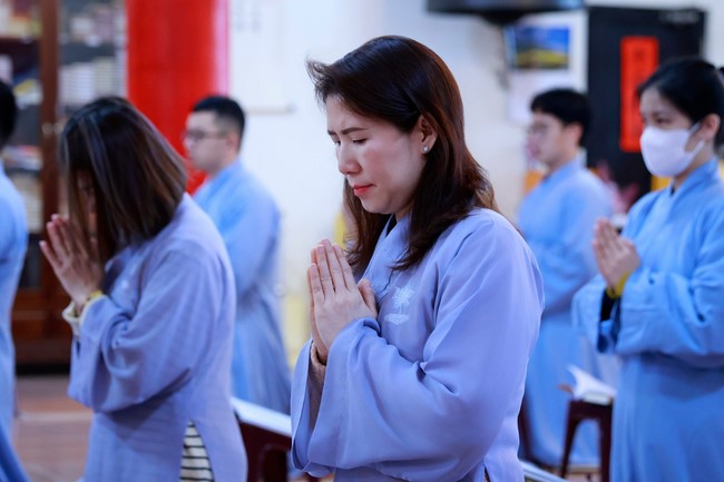 Chùa Linh Ẩn – Đài Loan: Xuân Nơi Xứ Người