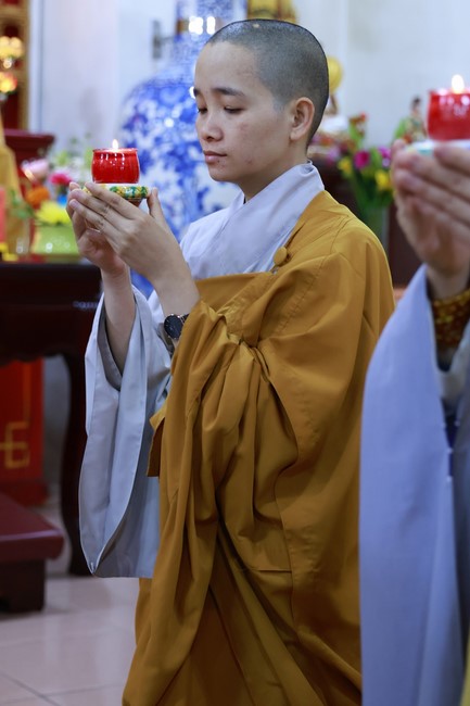 Chùa Linh Ẩn – Đài Loan: Xuân Nơi Xứ Người