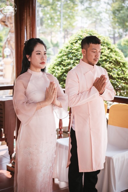 Wedding Ceremony at the pagoda