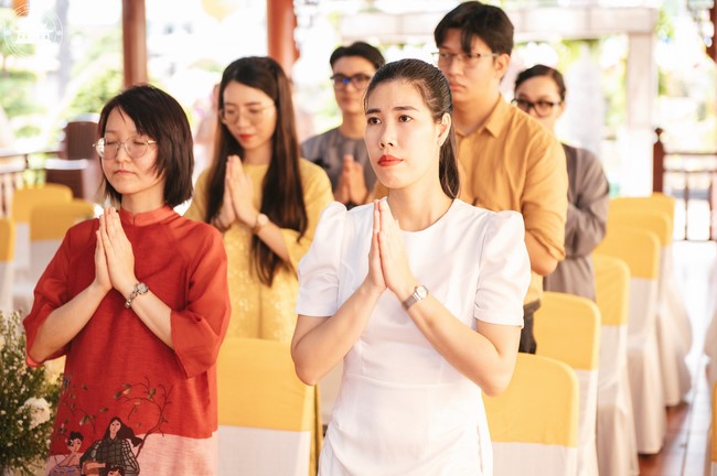 Wedding Ceremony at the pagoda