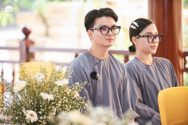 Wedding Ceremony at the pagoda