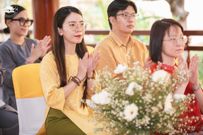 Wedding Ceremony at the pagoda