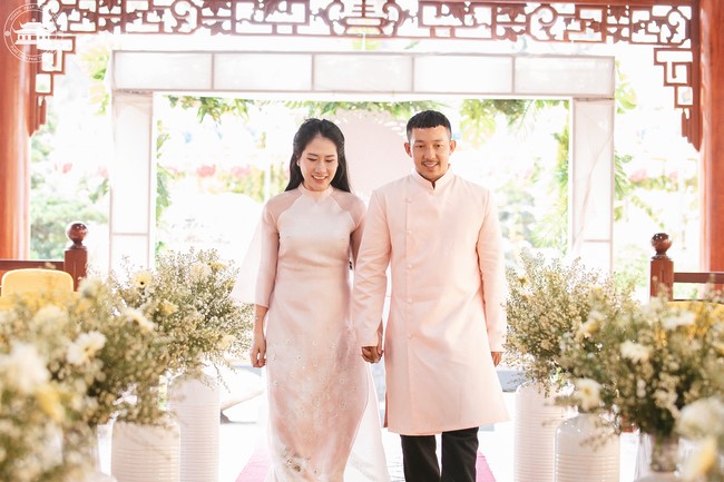 Wedding Ceremony at the pagoda