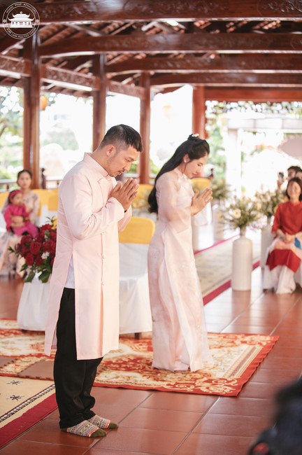 Wedding Ceremony at the pagoda