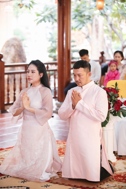 Wedding Ceremony at the pagoda