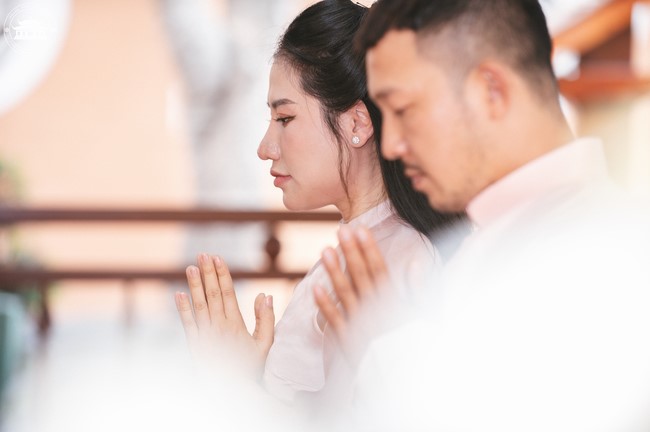 Wedding Ceremony at the pagoda