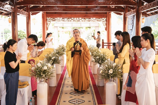 Wedding Ceremony at the pagoda